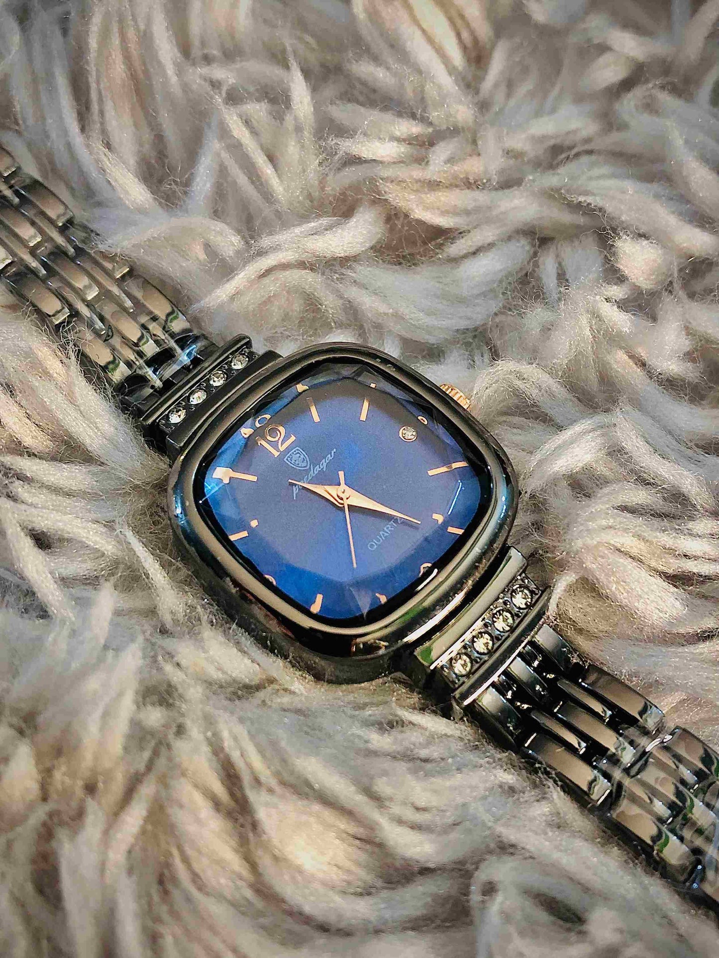 Poedagar ladies black watch