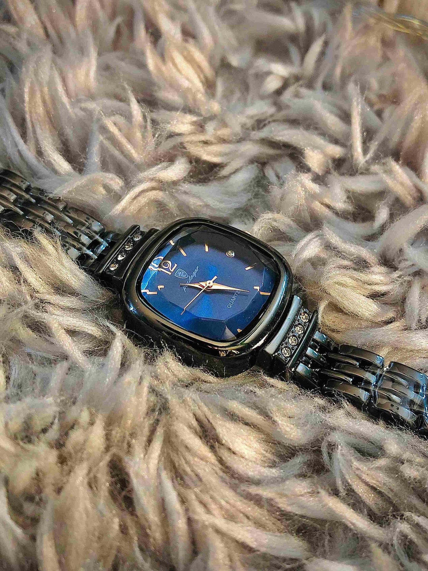 Poedagar ladies black watch